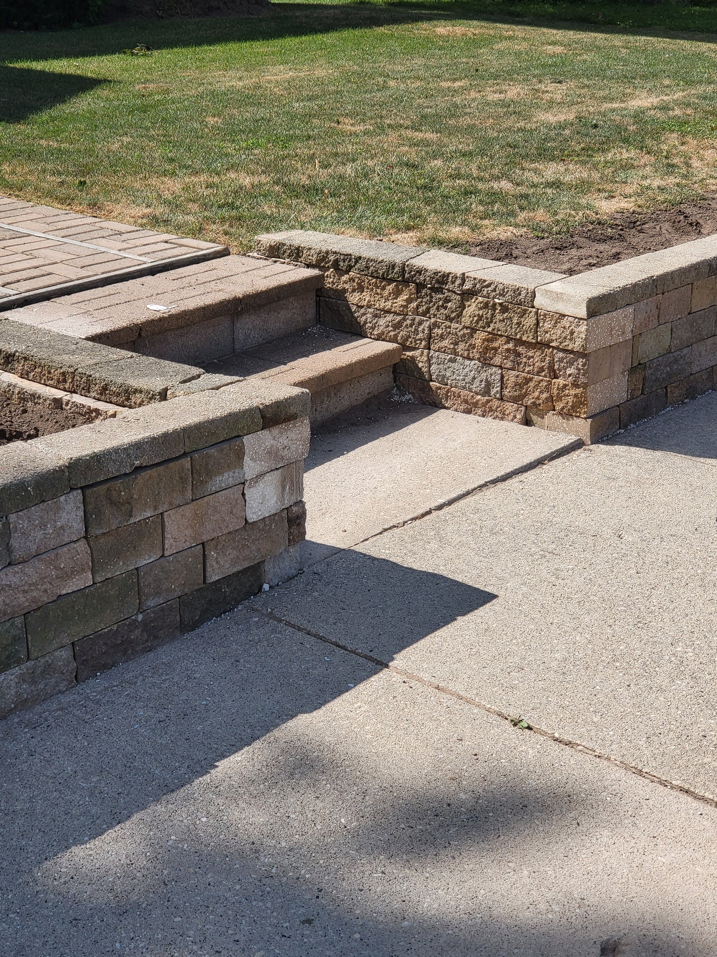 Retaining Wall- Decorative Concrete Block