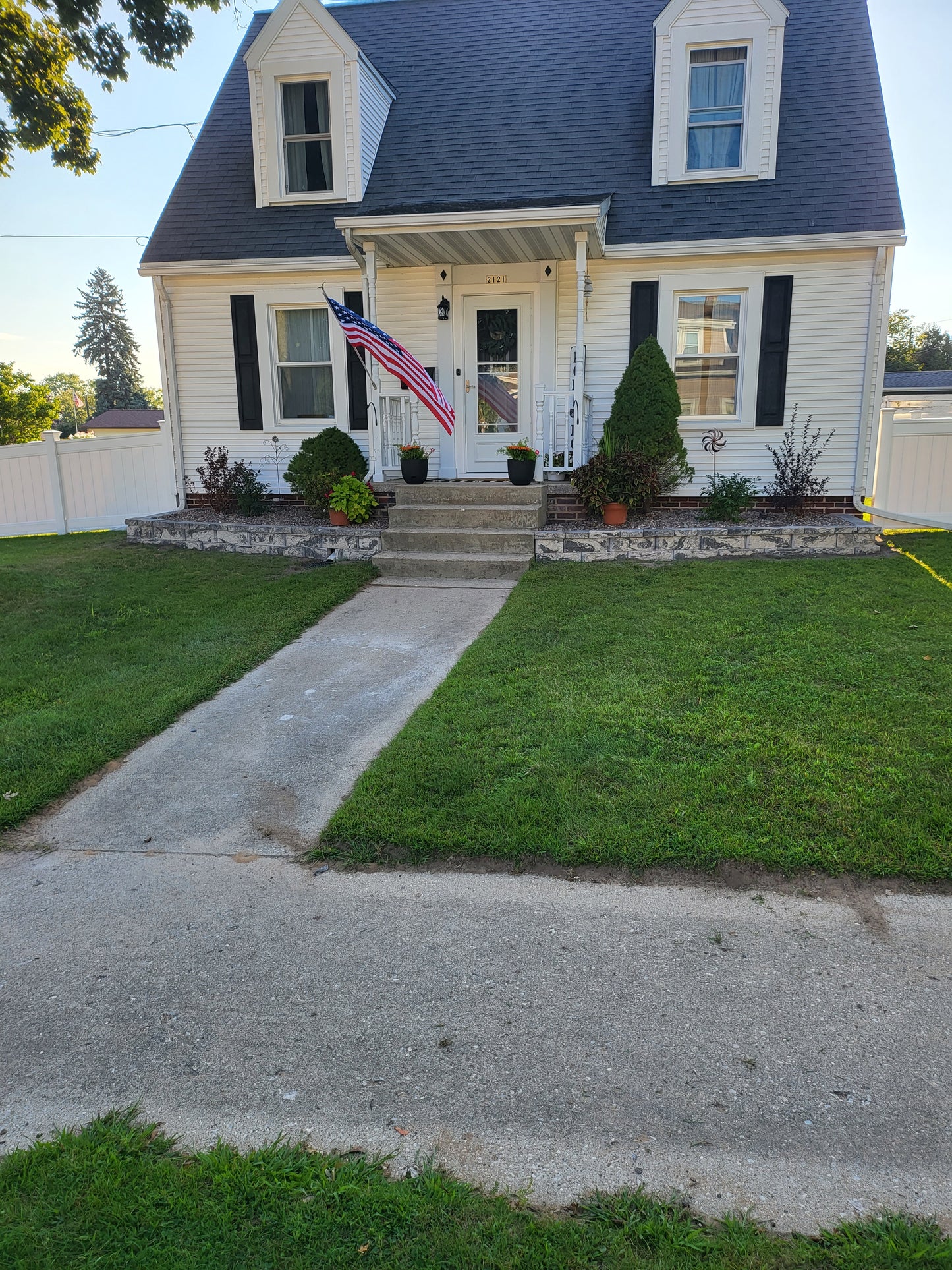 Retaining Wall- Decorative Concrete Block